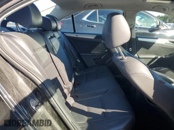 ✅ 2013 Volkswagen Jetta SE • VIN: 3VWDP7AJ5DM352018 • Лот: 80604455. Опубликован ранее на Copart с пробегом 169 039 миль. Бесплатный доступ к архиву аукционных продаж из США и подробный отчёт об истории автомобиля на DreamBid. Изображение 10.