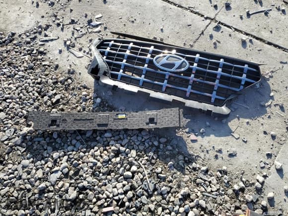 ✅ 2021 Hyundai Venue SEL • VIN: KMHRC8A32MU115859 • Lot: 83641254. Listed on Copart with 31,048 mi. Free auction sales archive from the USA and detailed vehicle history report at DreamBid. Image 14.