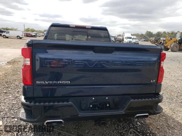 ✅ 2021 Chevrolet Silverado 1500 LT Trail Boss • VIN: 1GCPYFEDXMZ310325 • Lot: 70580424. Wystawiony na Copart z przebiegiem 47 352 mil. Bezpłatny archiwum sprzedaży aukcyjnych z USA i szczegółowy raport historii pojazdu na DreamBid. Zdjęcie 6.