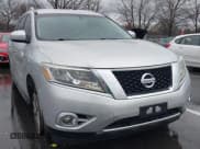 ✅ 2015 Nissan Pathfinder SL • VIN: 5N1AR2MM0FC687017 • Lot: 41059799. Wystawiony na IAAI z przebiegiem 87 041 mil. Bezpłatny archiwum sprzedaży aukcyjnych z USA i szczegółowy raport historii pojazdu na DreamBid. Zdjęcie 1.