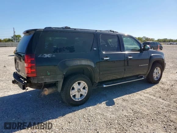 ✅ 2007 Chevrolet Suburban LT • VIN: 3GNFK16307G259743 • Лот: 91176085. Опубликован ранее на Copart с пробегом 182 262 миль. Бесплатный доступ к архиву аукционных продаж из США и подробный отчёт об истории автомобиля на DreamBid. Изображение 3.