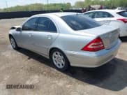 ✅ 2005 Mercedes-Benz C 240 • VIN: WDBRF81J75F707949 • Lot: 42083094. Wystawiony na IAAI z przebiegiem 108 730 mil. Bezpłatny archiwum sprzedaży aukcyjnych z USA i szczegółowy raport historii pojazdu na DreamBid. Zdjęcie 3.