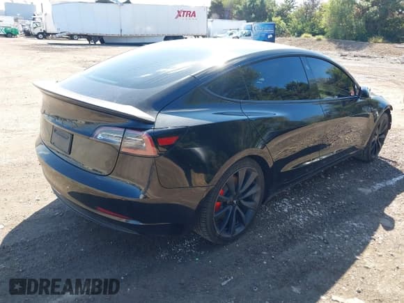 ✅ 2020 Tesla Model 3 Performance • VIN: 5YJ3E1EC5LF641674 • Lot: 43319299. Wystawiony na IAAI z przebiegiem 141 476 mil. Bezpłatny archiwum sprzedaży aukcyjnych z USA i szczegółowy raport historii pojazdu na DreamBid. Zdjęcie 4.