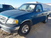 ✅ 2000 Ford F-150 XL • VIN: 3FTZF1729YMA82483 • Lot: 43640471. Wystawiony na IAAI z przebiegiem 199 384 mil. Bezpłatny archiwum sprzedaży aukcyjnych z USA i szczegółowy raport historii pojazdu na DreamBid. Zdjęcie 2.
