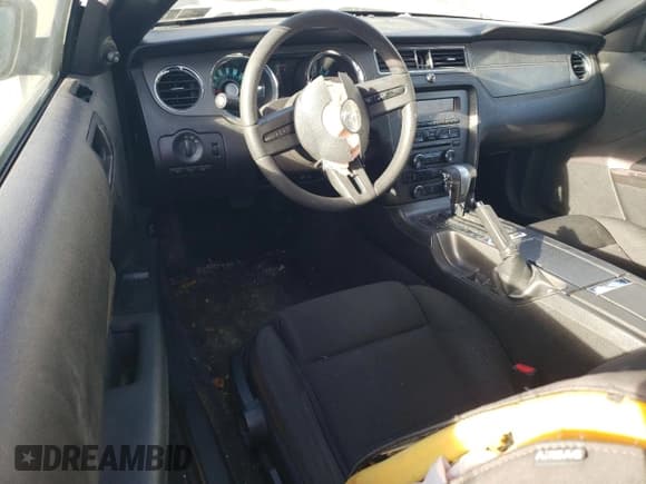 ✅ 2012 Ford Mustang V6 • VIN: 1ZVBP8AM0C5272847 • Lot: 87098715. Listed on Copart with 144,217 mi. Free auction sales archive from the USA and detailed vehicle history report at DreamBid. Image 8.