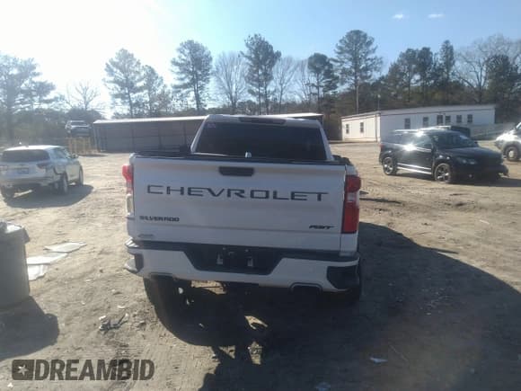 ✅ 2020 Chevrolet Silverado 1500 RST • VIN: 1GCUYEED0LZ117225 • Lot: 41734357. Wystawiony na IAAI z przebiegiem 75 279 mil. Bezpłatny archiwum sprzedaży aukcyjnych z USA i szczegółowy raport historii pojazdu na DreamBid. Zdjęcie 17.