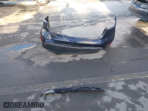 ✅ 2024 Toyota Corolla LE • VIN: JTDB4MEE2RJ015423 • Lot: 43763718. Listed on IAAI with 22,587 mi. Free auction sales archive from the USA and detailed vehicle history report at DreamBid. Image 12.