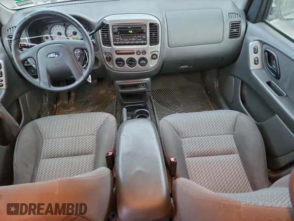 ✅ 2003 Ford Escape XLT Popular 2 • VIN: 1FMYU93133KB85553 • Lot: 95891575. Listed on Copart with 130,488 mi. Free auction sales archive from the USA and detailed vehicle history report at DreamBid. Image 8.