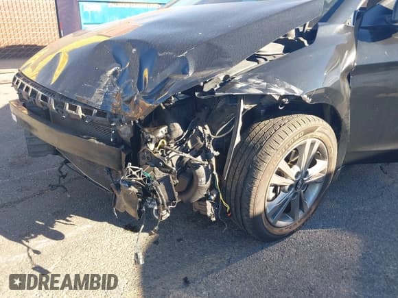 ✅ 2017 Hyundai Elantra Value Edition • VIN: 5NPD84LF6HH065211 • Лот: 43571387. Опубликован ранее на IAAI с пробегом 98 733 миль. Бесплатный доступ к архиву аукционных продаж из США и подробный отчёт об истории автомобиля на DreamBid. Изображение 6.