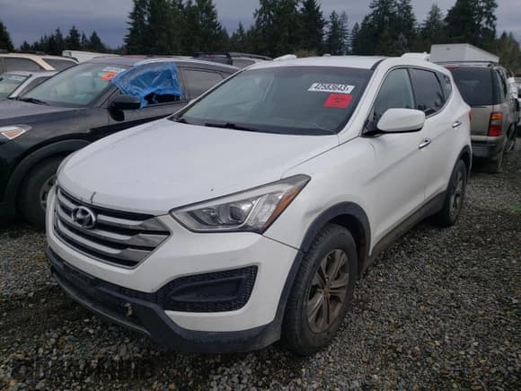 ✅ 2016 Hyundai Santa Fe • VIN: 5XYZTDLB5GG329848 • Лот: 42583643. Опубликован ранее на Copart с пробегом Не указан. Бесплатный доступ к архиву аукционных продаж из США и подробный отчёт об истории автомобиля на DreamBid. Изображение 1.