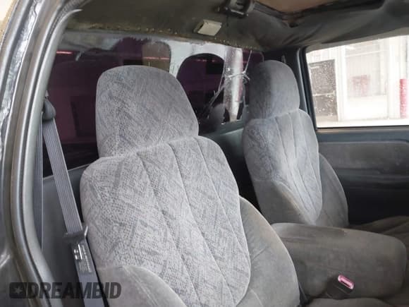 ✅ 1997 Chevrolet S-10 • VIN: 1GCCS14X7V8105762 • Лот: 41712810. Опубликован ранее на IAAI с пробегом 207 306 миль. Бесплатный доступ к архиву аукционных продаж из США и подробный отчёт об истории автомобиля на DreamBid. Изображение 8.