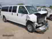 2017 Chevrolet Express Passenger LT с VIN 1GAZGPFG5H1336841, выставлен на аукционе IAAI как лот 43382617 с пробегом 147 896 миль миль и . История ставок и продаж доступна на DreamBid. Изображение 1.