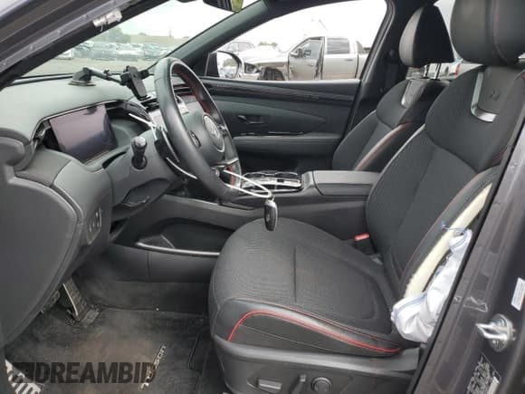 ✅ 2024 Hyundai Tucson N Line • VIN: KM8JFCD11RU155911 • Lot: 72155444. Wystawiony na Copart z przebiegiem 9 631 mil. Bezpłatny archiwum sprzedaży aukcyjnych z USA i szczegółowy raport historii pojazdu na DreamBid. Zdjęcie 7.