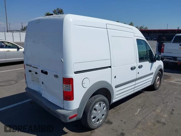 ✅ 2010 Ford Transit Connect XL • VIN: NM0LS7ANXAT006542 • Lot: 43097458. Wystawiony na IAAI z przebiegiem 178 054 mil. Bezpłatny archiwum sprzedaży aukcyjnych z USA i szczegółowy raport historii pojazdu na DreamBid. Zdjęcie 4.
