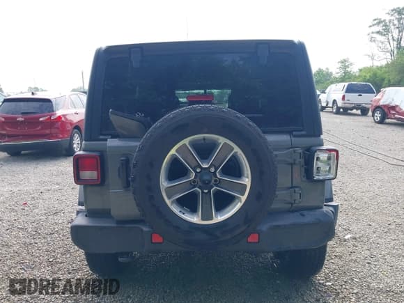 ✅ 2022 Jeep Wrangler Unlimited Sahara • VIN: 1C4HJXEN2NW239826 • Lot: 42497327. Listed on IAAI with 36,754 mi. Free auction sales archive from the USA and detailed vehicle history report at DreamBid. Image 15.