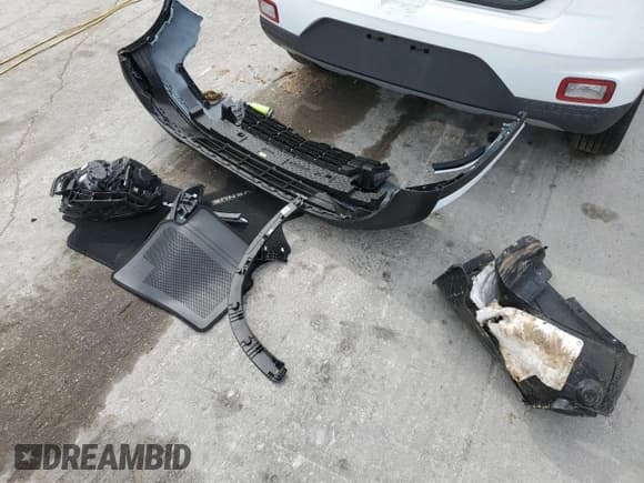 ✅ 2024 Hyundai Venue SEL • VIN: KMHRC8A39RU316861 • Lot: 54067635. Listed on Copart with 7,466 mi. Free auction sales archive from the USA and detailed vehicle history report at DreamBid. Image 13.