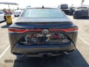 ✅ 2023 Toyota Mirai XLE • VIN: JTDAAAAA3PA010699 • Lot: 64302114. Wystawiony na Copart z przebiegiem 20 311 mil. Bezpłatny archiwum sprzedaży aukcyjnych z USA i szczegółowy raport historii pojazdu na DreamBid. Zdjęcie 6.