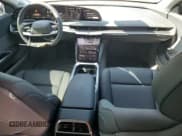 ✅ 2025 Lucid Air Pure • VIN: 50EA1PGA0SA001764 • Lot: 52415645. Wystawiony na Copart z przebiegiem 1 539 mil. Bezpłatny archiwum sprzedaży aukcyjnych z USA i szczegółowy raport historii pojazdu na DreamBid. Zdjęcie 8.