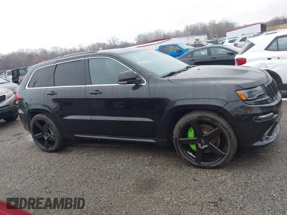 ✅ 2014 Jeep Grand Cherokee SRT-8 • VIN: 1C4RJFDJ8EC131354 • Лот: 43690505. Опубликован ранее на IAAI с пробегом 91 230 миль. Бесплатный доступ к архиву аукционных продаж из США и подробный отчёт об истории автомобиля на DreamBid. Изображение 13.