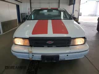 1995 Chevrolet Caprice z VIN 1G1BL52P3SR152255, wystawiony jako Copart lot #80342855 z przebiegiem Nie podano mil oraz Czysty tytuł • Clean title. Historia ofert i sprzedaży dostępna na DreamBid. Obrazek 5.