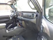 ✅ 2022 Jeep Gladiator Willys Sport • VIN: 1C6HJTAG4NL168041 • Лот: 41886627. Опубликован ранее на IAAI с пробегом 23 301 миль. Бесплатный доступ к архиву аукционных продаж из США и подробный отчёт об истории автомобиля на DreamBid. Изображение 5.