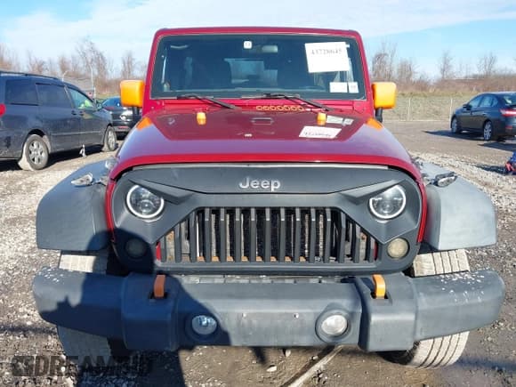 ✅ 2011 Jeep Wrangler Unlimited Sport • VIN: 1J4BA3H18BL529552 • Lot: 43728645. Listed on IAAI with 149,255 mi. Free auction sales archive from the USA and detailed vehicle history report at DreamBid. Image 12.
