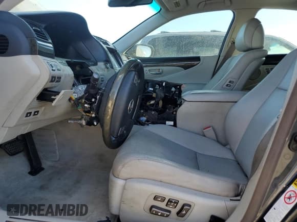 ✅ 2008 Lexus LS 460 • VIN: JTHBL46F485082007 • Lot: 82619675. Listed on Copart with Not provided. Free auction sales archive from the USA and detailed vehicle history report at DreamBid. Image 7.