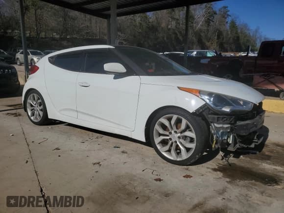 ✅ 2013 Hyundai Veloster w/Black Int • VIN: KMHTC6AD3DU166919 • Lot: 89124595. Wystawiony na Copart z przebiegiem 194 787 mil. Bezpłatny archiwum sprzedaży aukcyjnych z USA i szczegółowy raport historii pojazdu na DreamBid. Zdjęcie 4.