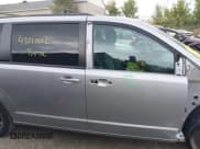 ✅ 2018 Dodge Grand Caravan GT • VIN: 2C4RDGEGXJR285274 • Lot: 43210012. Wystawiony na IAAI z przebiegiem 177 135 mil. Bezpłatny archiwum sprzedaży aukcyjnych z USA i szczegółowy raport historii pojazdu na DreamBid. Zdjęcie 14.