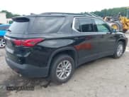 ✅ 2022 Chevrolet Traverse LT • VIN: 1GNEVHKW2NJ134038 • Lot: 42602687. Wystawiony na IAAI z przebiegiem 84 750 mil. Bezpłatny archiwum sprzedaży aukcyjnych z USA i szczegółowy raport historii pojazdu na DreamBid. Zdjęcie 4.
