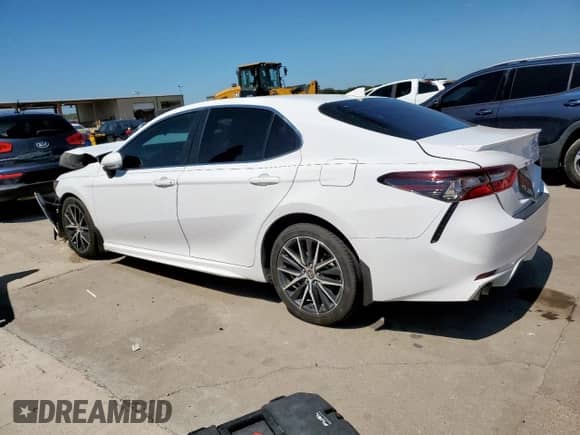 2022 Toyota Camry Hybrid SE with VIN 4T1G31AK1NU575506, listed as a Copart auction lot 71321335 with Not provided miles and Salvage title. Bid and sale history available at DreamBid. Image 2.