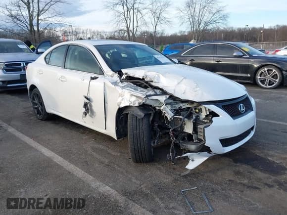 ✅ 2013 Lexus IS 250 • VIN: JTHCF5C27D5063030 • Лот: 41475197. Опубликован ранее на IAAI с пробегом 120 501 миль. Бесплатный доступ к архиву аукционных продаж из США и подробный отчёт об истории автомобиля на DreamBid. Изображение 1.