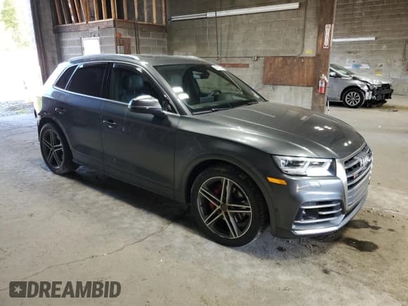 ✅ 2019 Audi SQ5 Prestige • VIN: WA1C4AFY6K2001031 • Лот: 80821335. Опубликован ранее на Copart с пробегом 73 995 миль. Бесплатный доступ к архиву аукционных продаж из США и подробный отчёт об истории автомобиля на DreamBid. Изображение 4.
