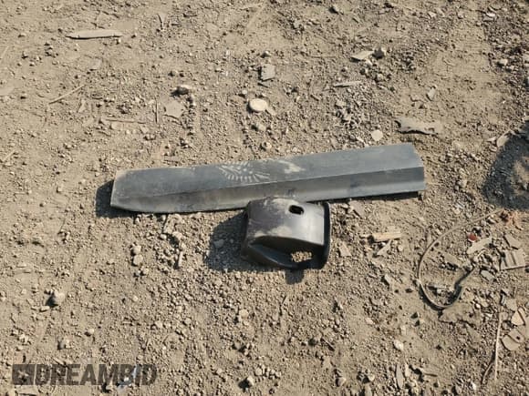 ✅ 2019 Chevrolet Equinox LT • VIN: 3GNAXKEV1KL119494 • Лот: 80535675. Опубликован ранее на Copart с пробегом 75 944 миль. Бесплатный доступ к архиву аукционных продаж из США и подробный отчёт об истории автомобиля на DreamBid. Изображение 13.