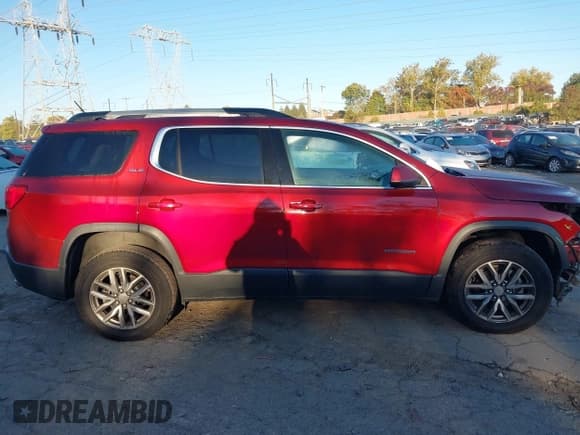 ✅ 2019 GMC Acadia SLE • VIN: 1GKKNSLS4KZ177091 • Lot: 43545431. Wystawiony na IAAI z przebiegiem 105 053 mil. Bezpłatny archiwum sprzedaży aukcyjnych z USA i szczegółowy raport historii pojazdu na DreamBid. Zdjęcie 14.