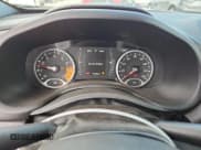 ✅ 2018 Jeep Renegade Sport • VIN: ZACCJBAB6JPH07797 • Lot: 70878535. Wystawiony na Copart z przebiegiem 67 862 mil. Bezpłatny archiwum sprzedaży aukcyjnych z USA i szczegółowy raport historii pojazdu na DreamBid. Zdjęcie 9.