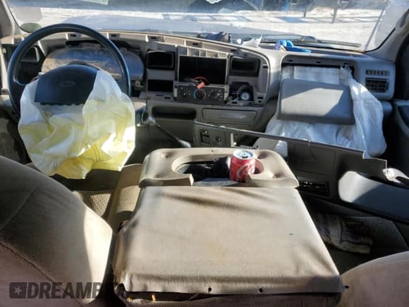 ✅ 2001 Ford F-350 XL • VIN: 1FTWW32F21ED02292 • Лот: 89184265. Опубликован ранее на Copart с пробегом 318 261 миль. Бесплатный доступ к архиву аукционных продаж из США и подробный отчёт об истории автомобиля на DreamBid. Изображение 8.