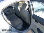 ✅ 2010 Hyundai Accent GLS • VIN: KMHCN4AC2AU481714 • Lot: 43518171. Wystawiony na IAAI z przebiegiem 250 518 mil. Bezpłatny archiwum sprzedaży aukcyjnych z USA i szczegółowy raport historii pojazdu na DreamBid. Zdjęcie 8.