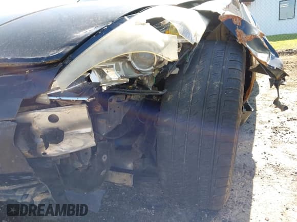 ✅ 2006 Nissan 350Z Enthusiast • VIN: JN1AZ34D76M310515 • Lot: 42336813. Wystawiony na IAAI z przebiegiem 145 766 mil. Bezpłatny archiwum sprzedaży aukcyjnych z USA i szczegółowy raport historii pojazdu na DreamBid. Zdjęcie 14.