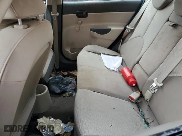 ✅ 2010 Hyundai Accent GLS • VIN: KMHCN4AC6AU458064 • Lot: 81116295. Wystawiony na Copart z przebiegiem Nie podano. Bezpłatny archiwum sprzedaży aukcyjnych z USA i szczegółowy raport historii pojazdu na DreamBid. Zdjęcie 10.