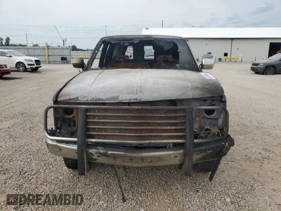 ✅ 1991 GMC Sierra 1500 • VIN: 2GTEC19K3M1525605 • Лот: 69089645. Опубликован ранее на Copart с пробегом Не указан. Бесплатный доступ к архиву аукционных продаж из США и подробный отчёт об истории автомобиля на DreamBid. Изображение 5.