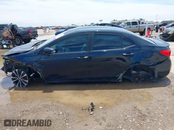 ✅ 2018 Toyota Corolla SE • VIN: 5YFBURHE3JP761470 • Lot: 42902089. Listed on IAAI with Not provided. Free auction sales archive from the USA and detailed vehicle history report at DreamBid. Image 15.