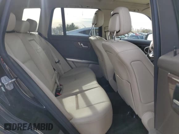 ✅ 2015 Mercedes-Benz GLK 350 • VIN: WDCGG8JB2FG358638 • Lot: 91596165. Wystawiony na Copart z przebiegiem 107 105 mil. Bezpłatny archiwum sprzedaży aukcyjnych z USA i szczegółowy raport historii pojazdu na DreamBid. Zdjęcie 10.