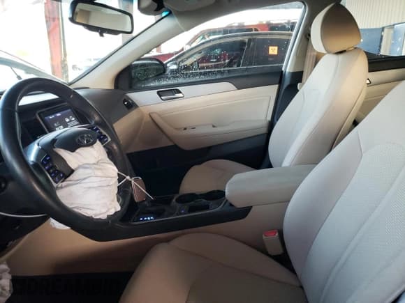 ✅ 2019 Hyundai Sonata SEL • VIN: 5NPE34AF8KH804592 • Лот: 67200132. Опубликован ранее на Copart с пробегом 14 865 миль. Бесплатный доступ к архиву аукционных продаж из США и подробный отчёт об истории автомобиля на DreamBid. Изображение 7.