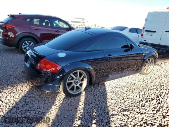 ✅ 2005 Audi TT • VIN: TRUWT28N551006333 • Lot: 88862585. Listed on Copart with 102,755 mi. Free auction sales archive from the USA and detailed vehicle history report at DreamBid. Image 3.