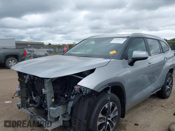 ✅ 2024 Toyota Highlander XLE • VIN: 5TDKDRBH4RS541051 • Лот: 43385217. Опубликован ранее на IAAI с пробегом 17 943 миль. Бесплатный доступ к архиву аукционных продаж из США и подробный отчёт об истории автомобиля на DreamBid. Изображение 2.