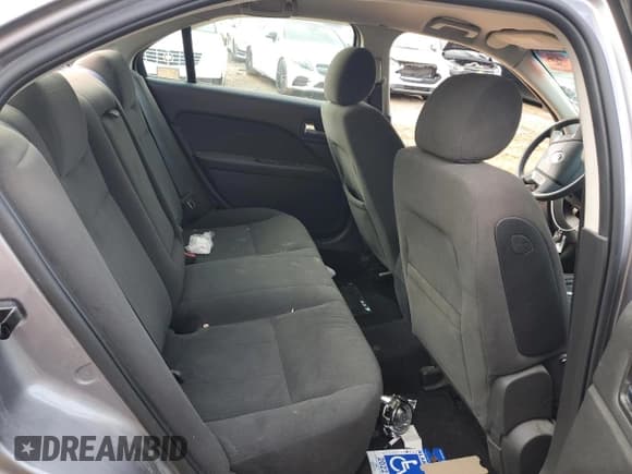 ✅ 2007 Mercury Milan • VIN: 3MEHM07117R628857 • Lot: 83969014. Wystawiony na Copart z przebiegiem Nie podano. Bezpłatny archiwum sprzedaży aukcyjnych z USA i szczegółowy raport historii pojazdu na DreamBid. Zdjęcie 10.