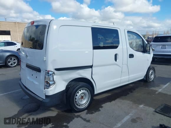 ✅ 2018 Nissan NV200 S • VIN: 3N6CM0KN5JK705183 • Lot: 41627733. Listed on IAAI with 46,948 mi. Free auction sales archive from the USA and detailed vehicle history report at DreamBid. Image 4.