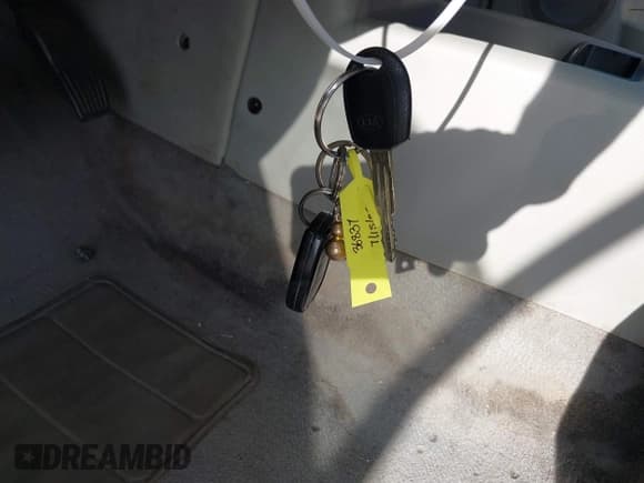 ✅ 2005 Kia Spectra LX • VIN: KNAFE121955143141 • Lot: 42767872. Listed on IAAI with 178,724 mi. Free auction sales archive from the USA and detailed vehicle history report at DreamBid. Image 11.