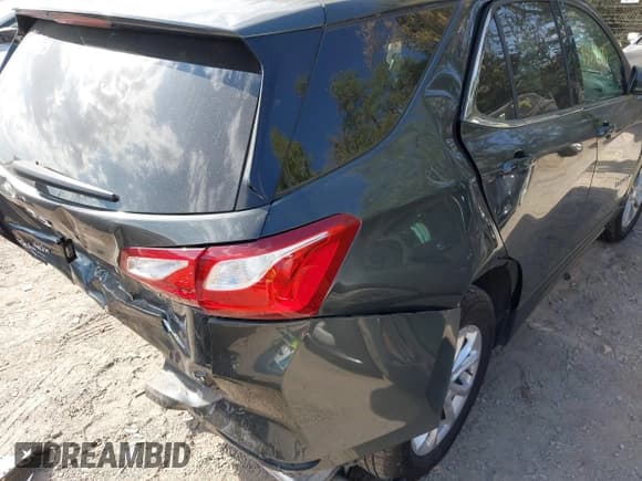 ✅ 2020 Chevrolet Equinox LT • VIN: 3GNAXKEVXLS583911 • Lot: 43380031. Wystawiony na IAAI z przebiegiem 55 150 mil. Bezpłatny archiwum sprzedaży aukcyjnych z USA i szczegółowy raport historii pojazdu na DreamBid. Zdjęcie 19.